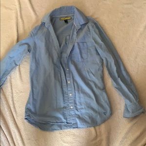 Classic button shirt like new